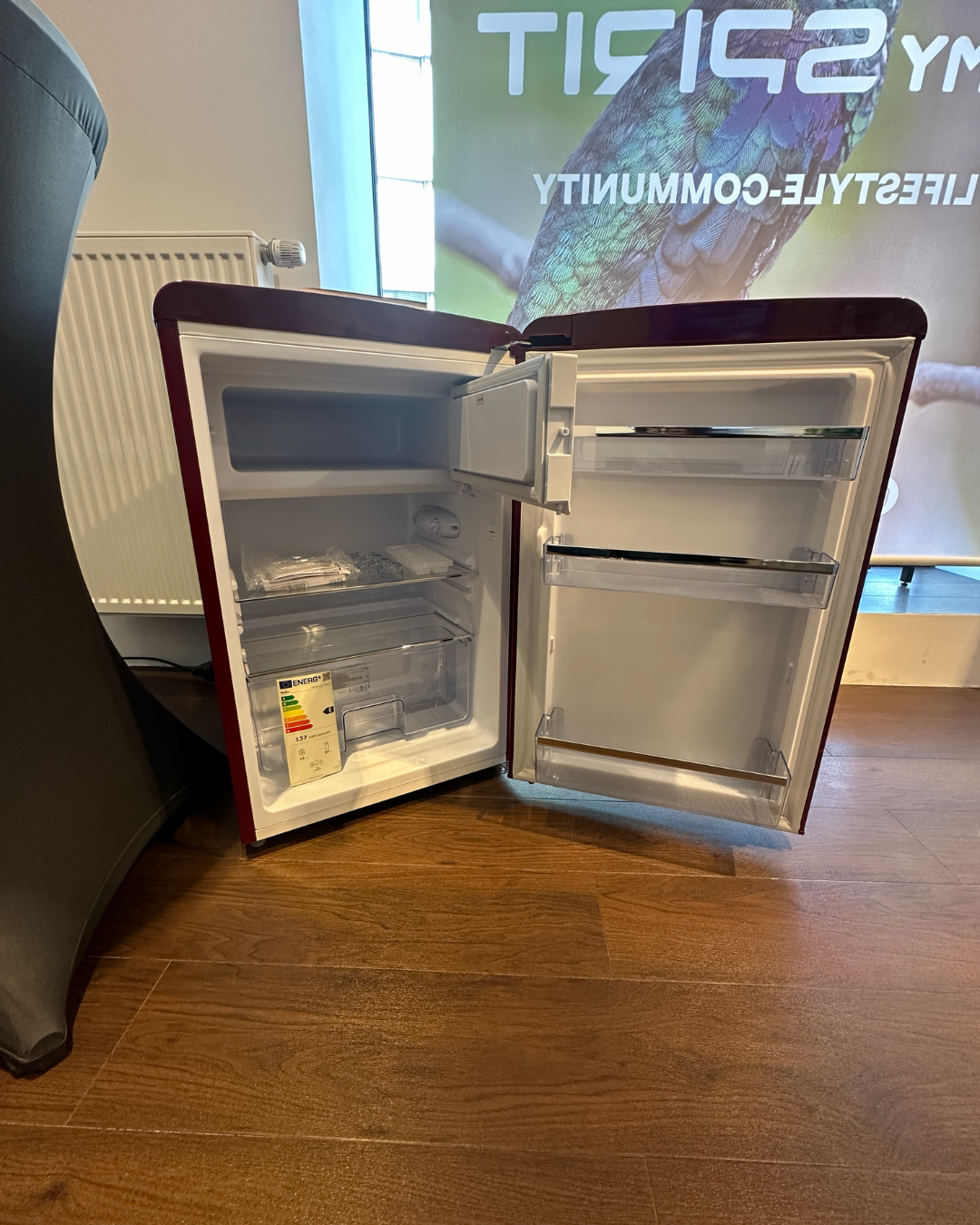 Amica Retro Kühlschrank 108 l mit Gefrierfach Standgerät