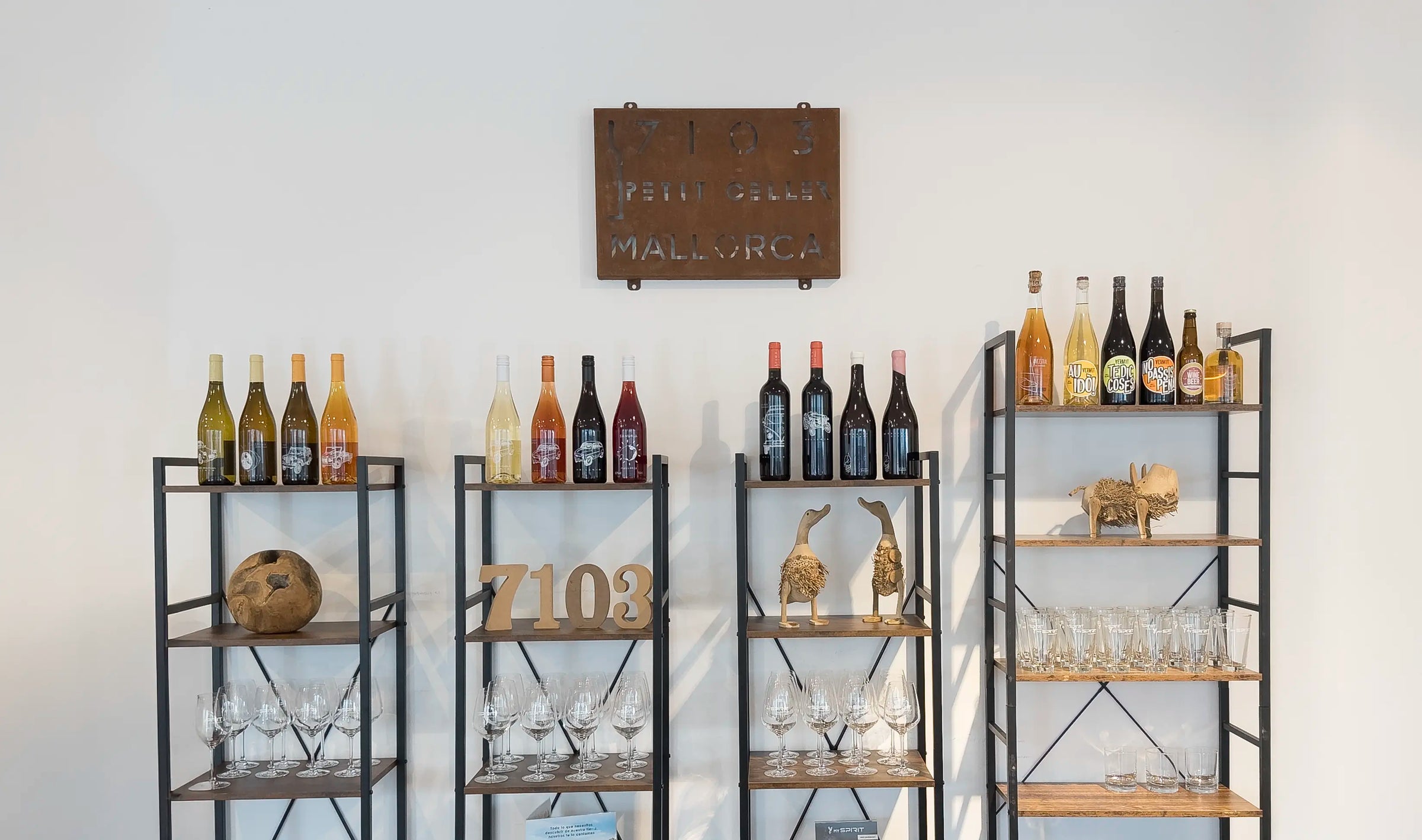 Weinregal im mySpirit Showroom in Neu-Ulm