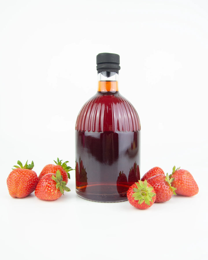 Erdbeerlikör mit Erdbeeren