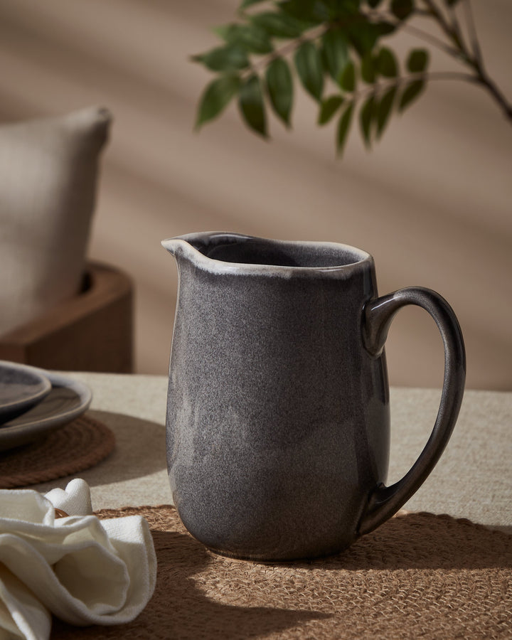 Jug Mubira L:19 H:17 cm