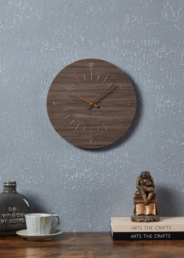 Uhr Takahagi braun, gold  Ø 30 cm in