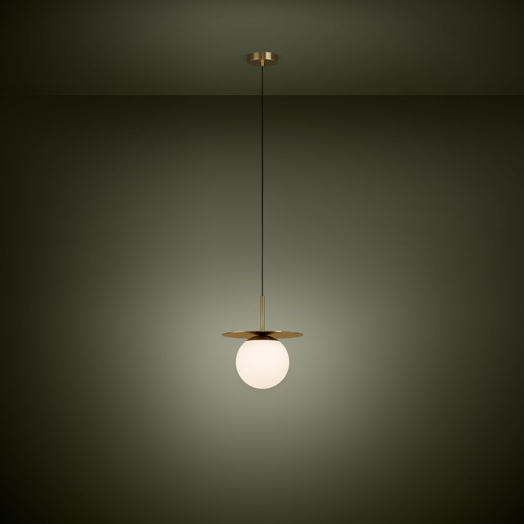 Hängeleuchte Arenales messing-gebürstet Glas opal-matt weiss 1X40W H:150 Ø 18 cm in