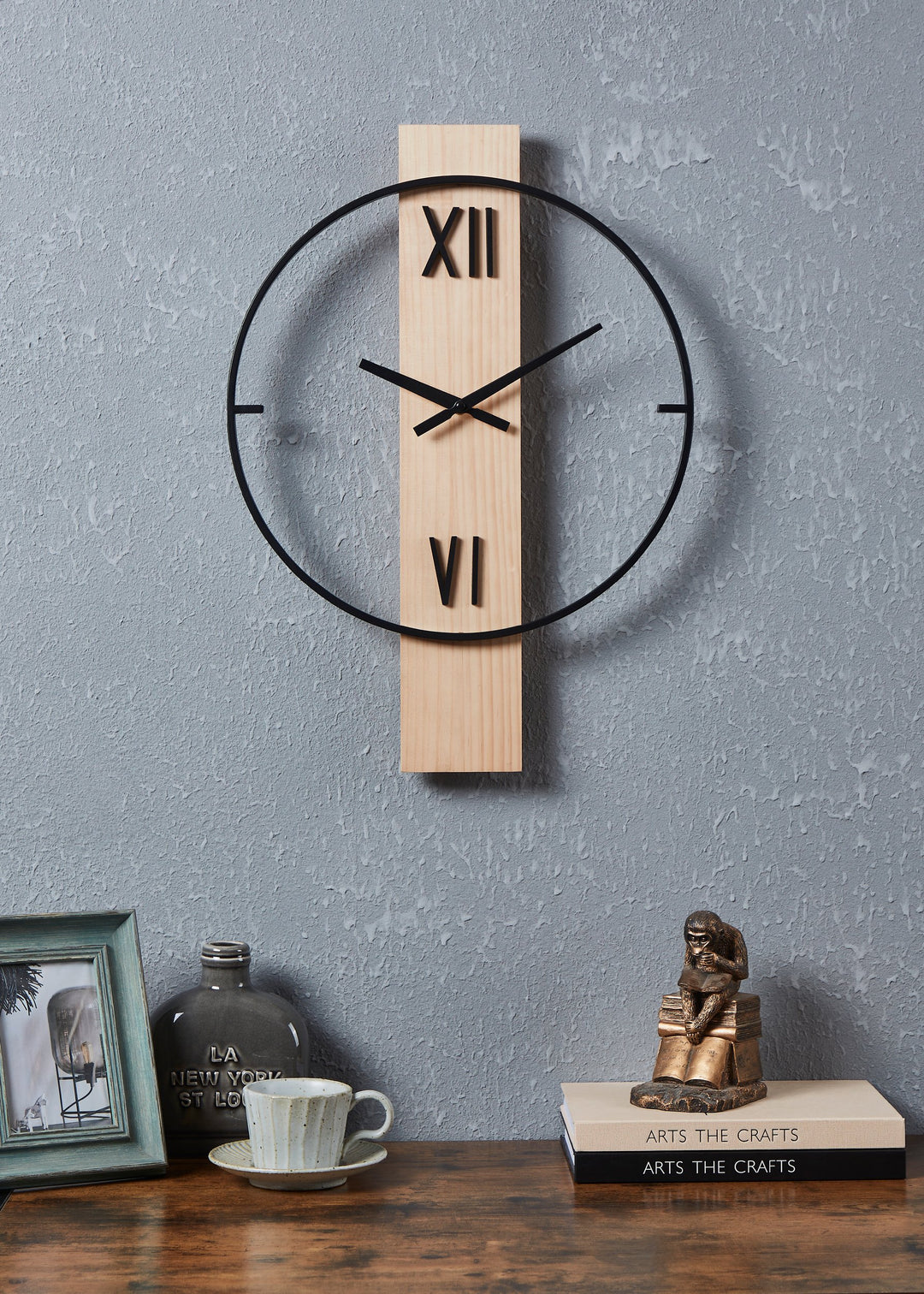 Uhr Yamatsuri schwarz, natur  L:40 H:56 cm in
