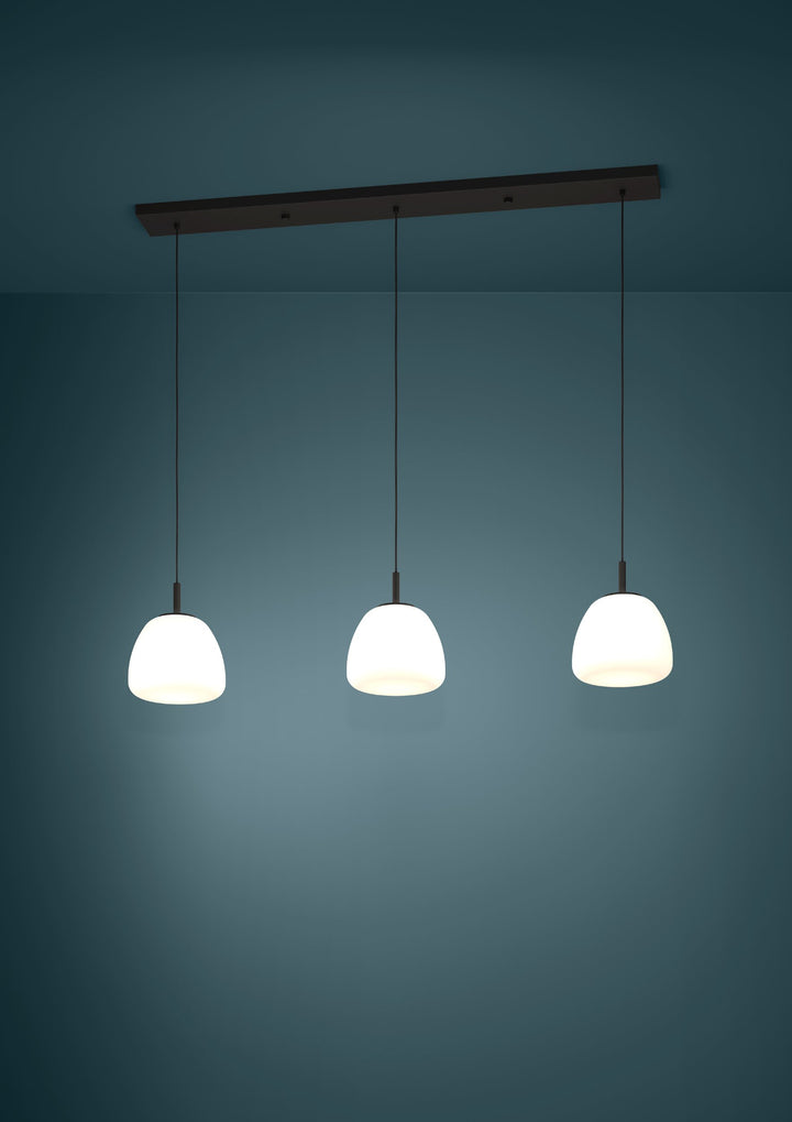 Hängeleuchte Balmes schwarz Glas opal-matt weiss 3X40W L:123 H:150 cm in